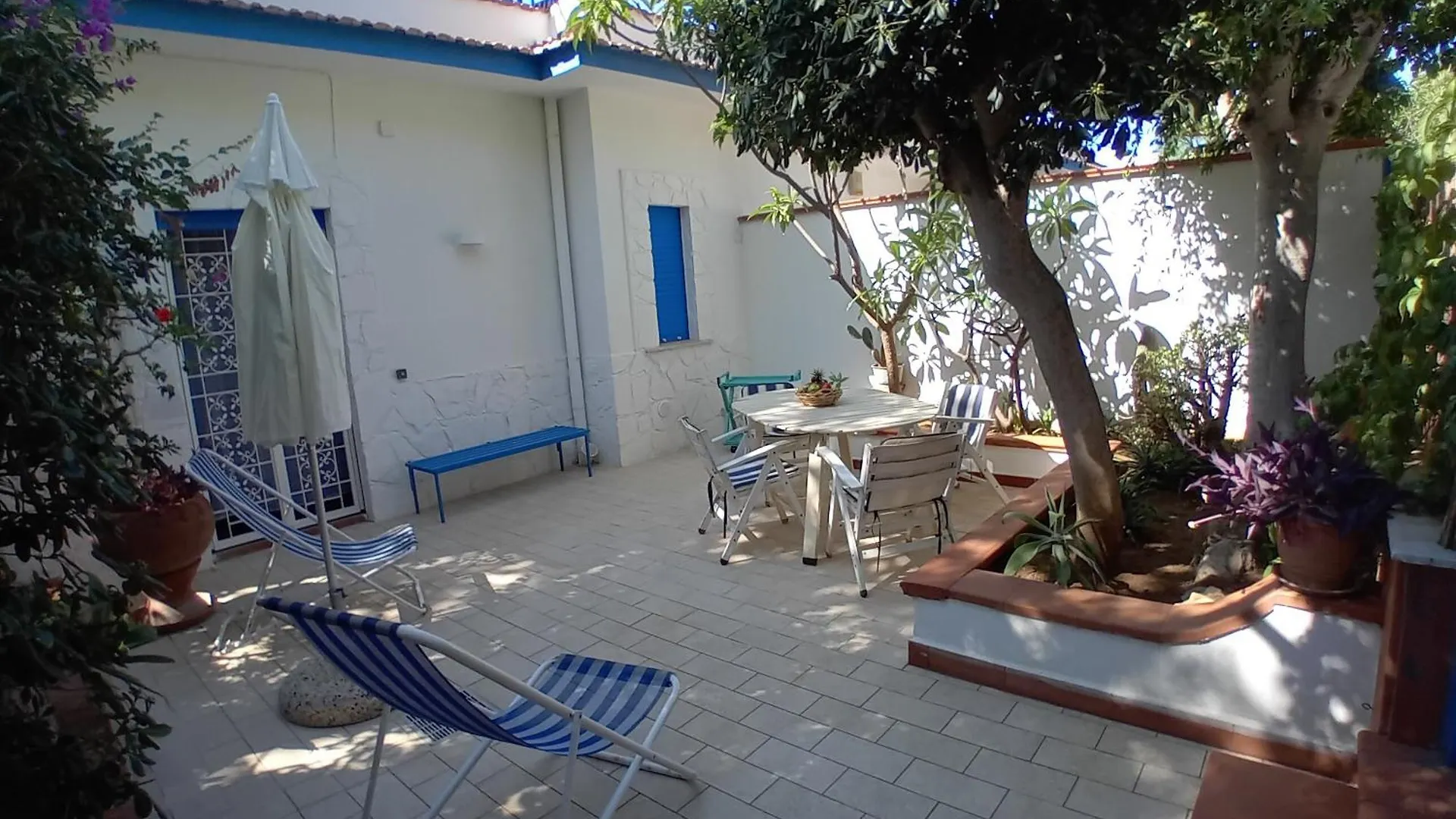 Ai Colori Di Giggia Villa Isola delle Femmine Italy